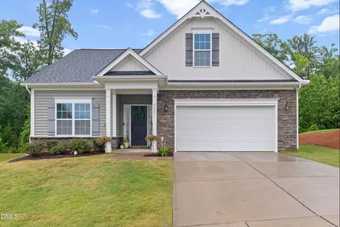 715 Lakemont Dr, Clayton, NC 27520