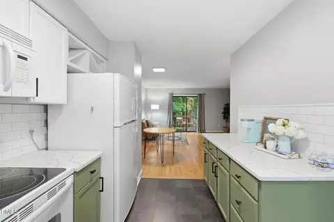 111 Weatherstone Dr UNIT B, Chapel Hill, NC 27514