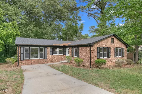 914 Edison Rd, Raleigh, NC 27610
