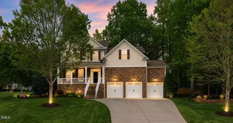 511 E Hatterleigh Ave, Hillsborough, NC 27278