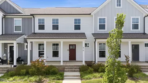 814 Silo Park Dr, Wake Forest, NC 27587