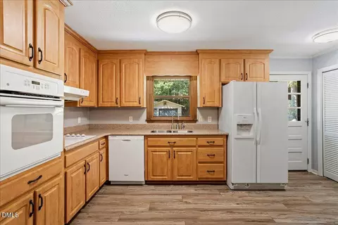 Kitchen - 1621 Stonehurst Rd, Raleigh, NC 27607 photo 2 of 5