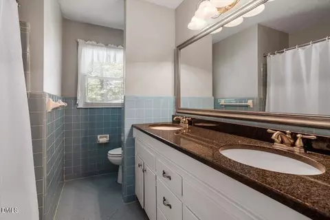 Bath - 1621 Stonehurst Rd, Raleigh, NC 27607 photo 1 of 3