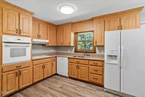 Kitchen - 1621 Stonehurst Rd, Raleigh, NC 27607 photo 1 of 5
