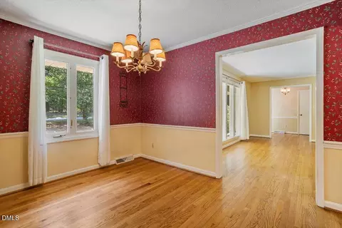 Dining - 1621 Stonehurst Rd, Raleigh, NC 27607 photo 1 of 4