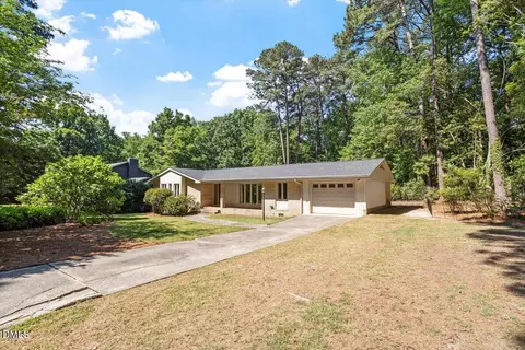Exterior - 1621 Stonehurst Rd, Raleigh, NC 27607 photo 2 of 9