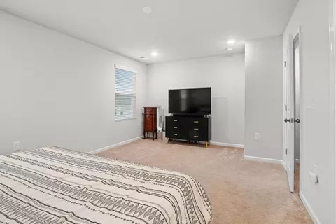 Bedroom - 728 Cormiche Ln, Wake Forest, NC 27587 photo 4 of 5