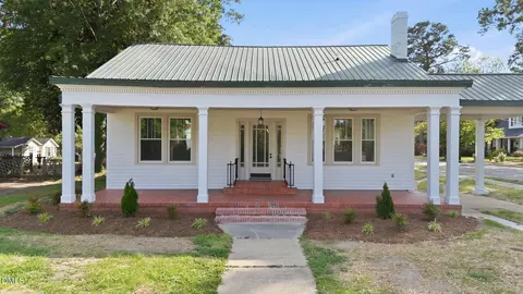 611 W Pearsall St, Dunn, NC 28334