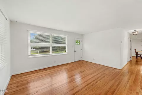Living - 511 Kenway St, Garner, NC 27529 photo 2 of 3