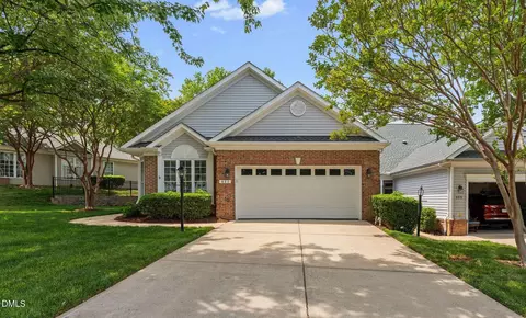 431 Sawgrass Hill Ct, Cary, NC 27519