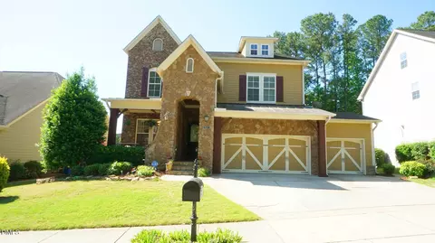 8607 Stonechase Dr, Raleigh, NC 27613