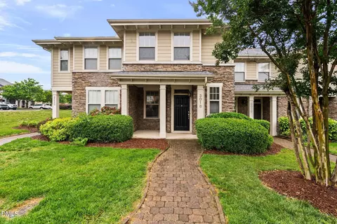 3018 Freeport Dr, Cary, NC 27519