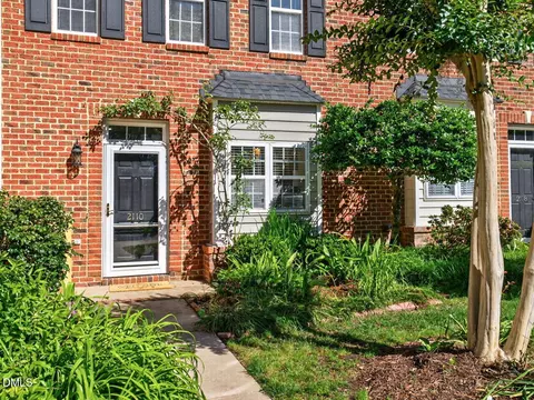 2110 White Pond Ct, Apex, NC 27523