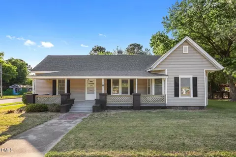 501 N Raiford St, Selma, NC 27576