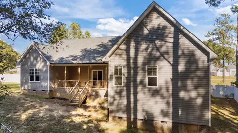 Exterior - 255 Ravens Row Dr, Benson, NC 27504 photo 7 of 8