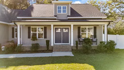 Exterior - 255 Ravens Row Dr, Benson, NC 27504 photo 4 of 8