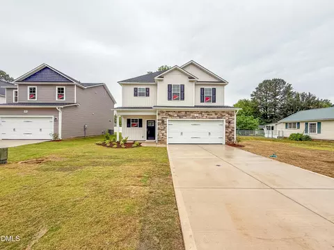 203 4th St, Erwin, NC 28339