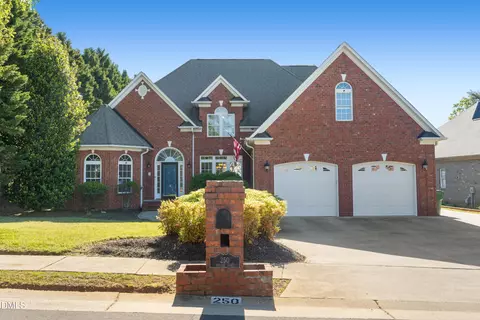 250 Christi Ln, Kernersville, NC 27284