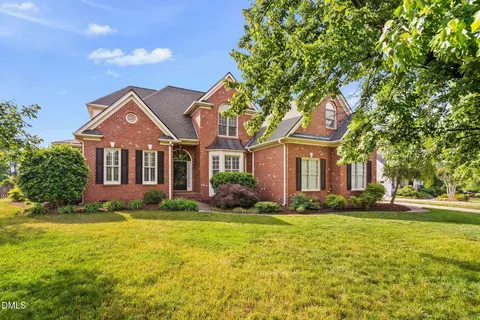 801 Preston Village Way, Cary, NC 27519