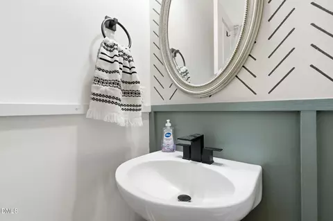Bath - 3560 Saddle Ridge Rd, Stem, NC 27581 photo 1 of 5