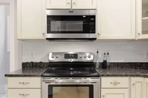 Kitchen - 3560 Saddle Ridge Rd, Stem, NC 27581 photo 3 of 5