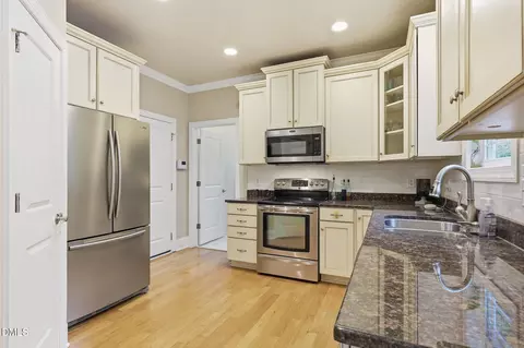 Kitchen - 3560 Saddle Ridge Rd, Stem, NC 27581 photo 2 of 5