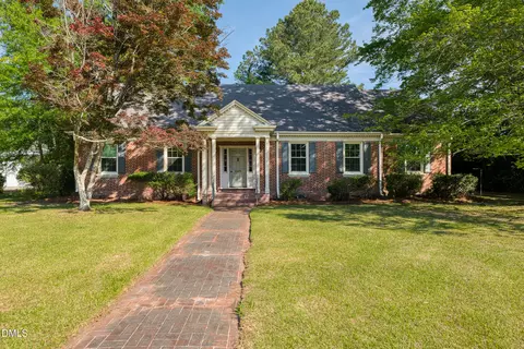 306 S Howard Cir, Tarboro, NC 27886