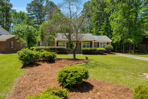 708 Mcmillan Dr, Tarboro, NC 27886