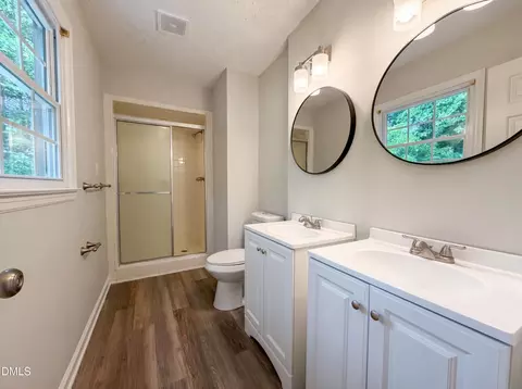 Bath - 104 Olmstead Ct, Garner, NC 27529 photo 3 of 3