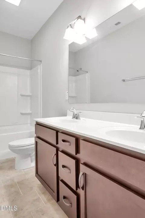 Bath - 5406 Ripplebrook Rd, Durham, NC 27712 photo 2 of 4