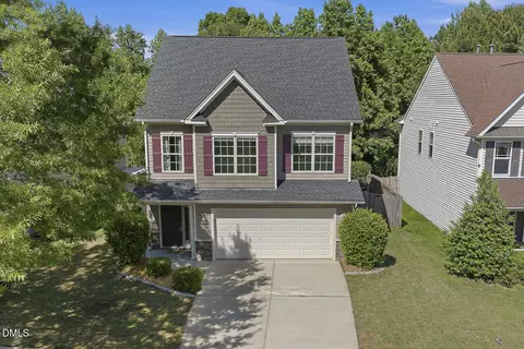 909 Steelhorse Dr, Fuquay Varina, NC 27526