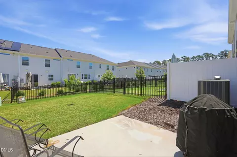 Exterior - 152 Roebuck Ln, Garner, NC 27529 photo 3 of 8