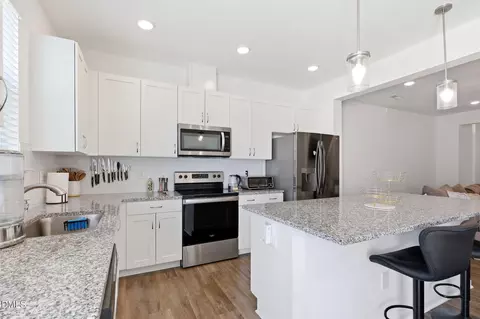 Kitchen - 152 Roebuck Ln, Garner, NC 27529 photo 4 of 6