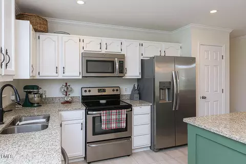 Kitchen - 34 Boylan Ct, Angier, NC 27501 photo 3 of 4