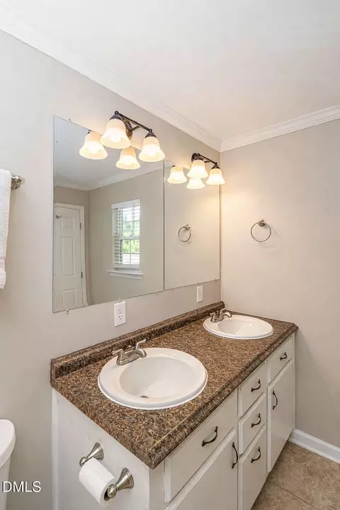 Bath - 34 Boylan Ct, Angier, NC 27501 photo 3 of 4