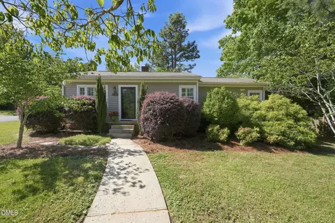 1504 Overbrook Rd, Burlington, NC 27215