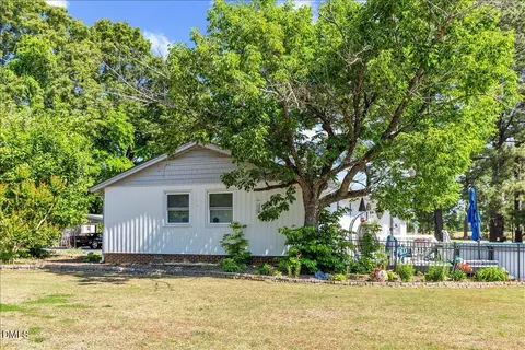 Exterior - 3550 E Garner Rd, Clayton, NC 27520 photo 3 of 21