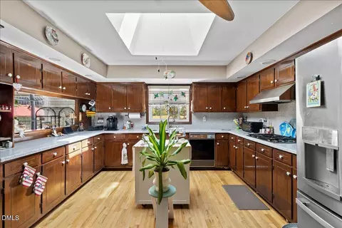 Kitchen - 3550 E Garner Rd, Clayton, NC 27520 photo 2 of 5