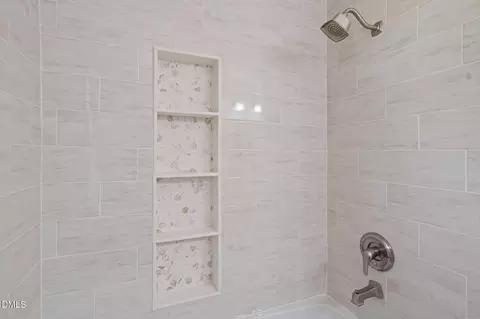 Bath - 3 Danforth Pl, Durham, NC 27712 photo 6 of 6