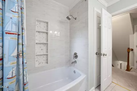 Bath - 3 Danforth Pl, Durham, NC 27712 photo 5 of 5