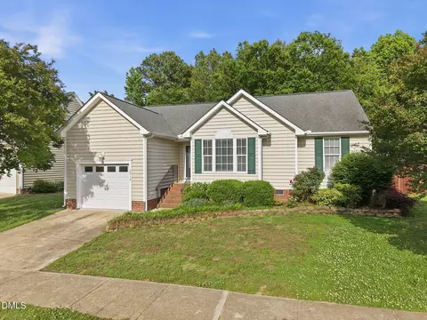 2912 Sedgefield Pines Ln, Raleigh, NC 27604