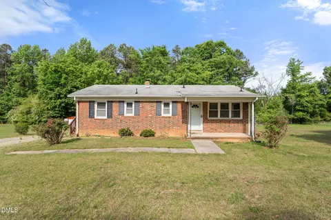 9569 Ridgeville Rd, Leasburg, NC 27291