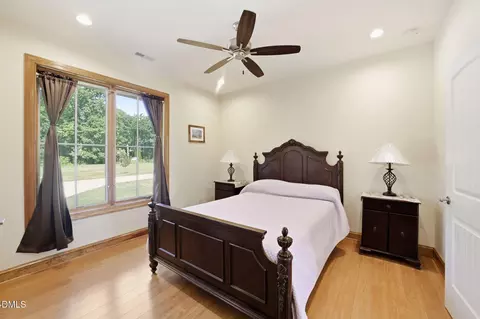 Bedroom - 35 S Rippling Ct, Smithfield, NC 27577 photo 4 of 7