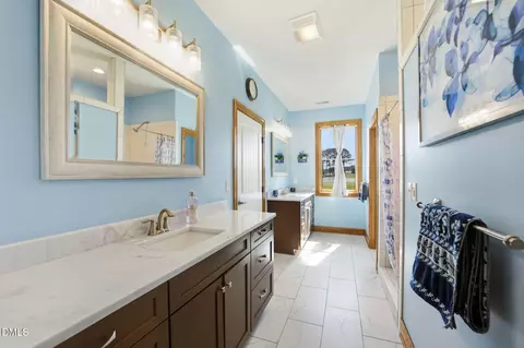 Bath - 35 S Rippling Ct, Smithfield, NC 27577 photo 2 of 8