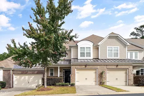 8203 Yaxley Hall Dr, Raleigh, NC 27616