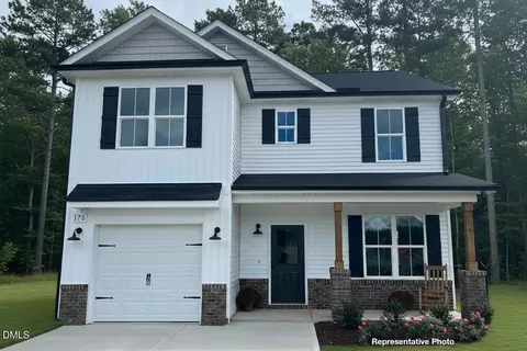 44 W Coulter Ct, Selma, NC 27576