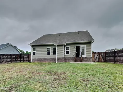 Exterior - 182 Rolling Oaks Ln, Benson, NC 27504 photo 2 of 2