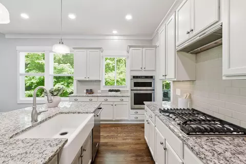 139 Larkin Ln, Chapel Hill, NC 27516