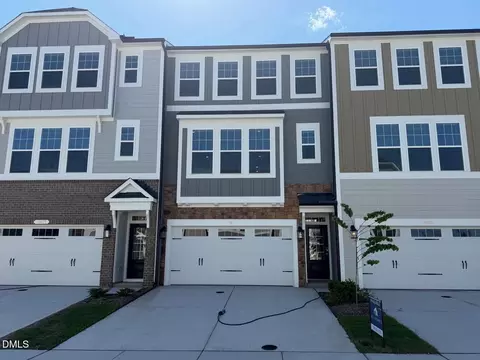 10027 Secluded Garden Dr # 162, Apex, NC 27523