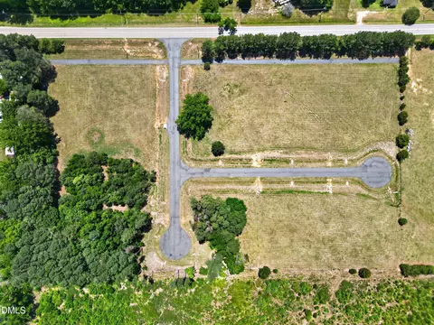 10 Skyline Dr, Louisburg, NC 27549